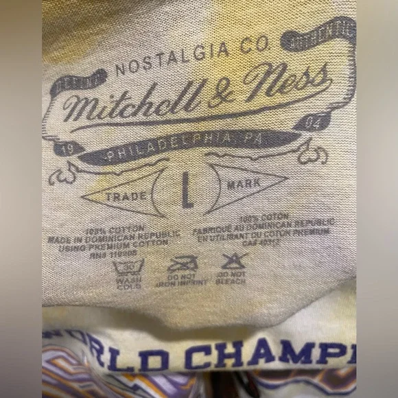 Mitchell & Ness World Champions Los Angeles Lakers Yellow Tie Dye Graphic Shirt - Picture 5 of 6